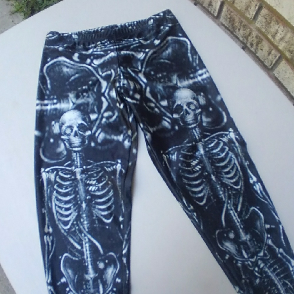 Skeleton leggings! Sm/med New without tags